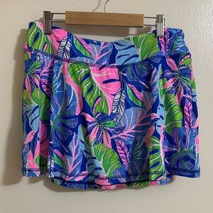 EUC Lilly Pulitzer Luxletic Medium Palm Leaf Skort